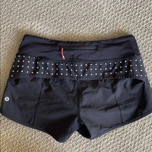 Lululemon Speed Short Reflective, size 4